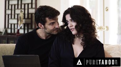 Kinky Babe Victoria Voxxx is Caught with Porn by Strange It Guy