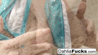 Gorgeous Blonde Teenager Loves Having a Squirting Pussy