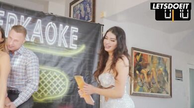 Best Beer Pong Game Ever / LETSDOEIT