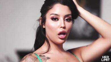 Vanessa Sky First Look At Extreme Anal Fucking - LETSDOEIT