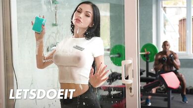 Sasha Rose First Anal With BBC - LETSDOEIT