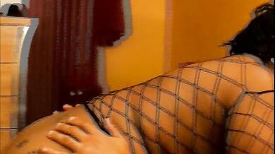 Fat black woman gets her hairy cunt drilled on the bed after stroking a man with big dick