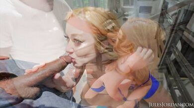 Emma Magnolia Has Her Curves Examined By Lexington Steele