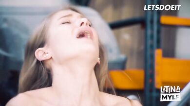 Small Tits Babe Tiffany Tatum Hardcore Pussy Fucking With The Mechanic - LATINA MYLF