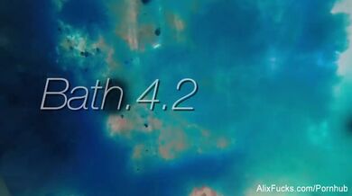 Alix and Jenna have a romantic evening in the bath