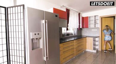 TOP 5 HORNY HOSTEL BLACKS ON BLONDES COMPILATION!