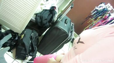 Behind the scenes and a shower with London Keyes